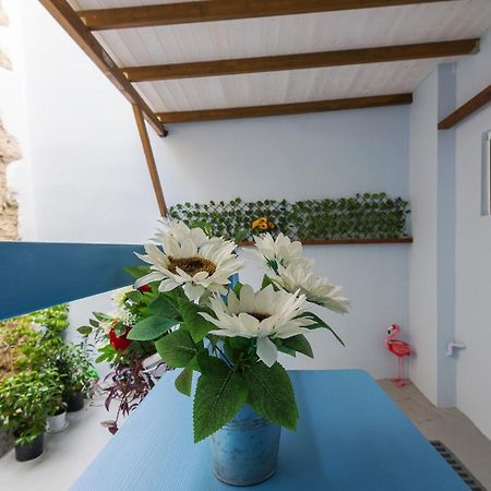 Wonderful Renovated Apartment With Private Patio Athene Buitenkant foto